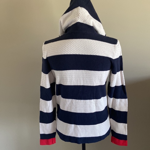 Tommy Hilfiger blue and white hoodie with pockets! Women’s size Medium.  EUC! - Picture 4 of 11